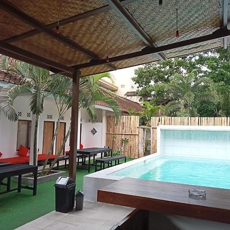 Indonesia Backpacker Hostels Kuta  ภายนอก รูปภาพ