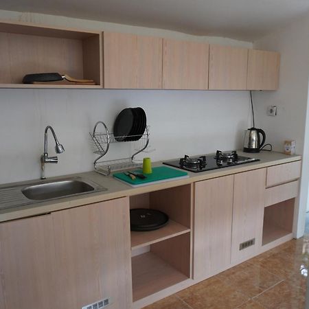 Indonesia Backpacker Hostels Kuta  ภายนอก รูปภาพ