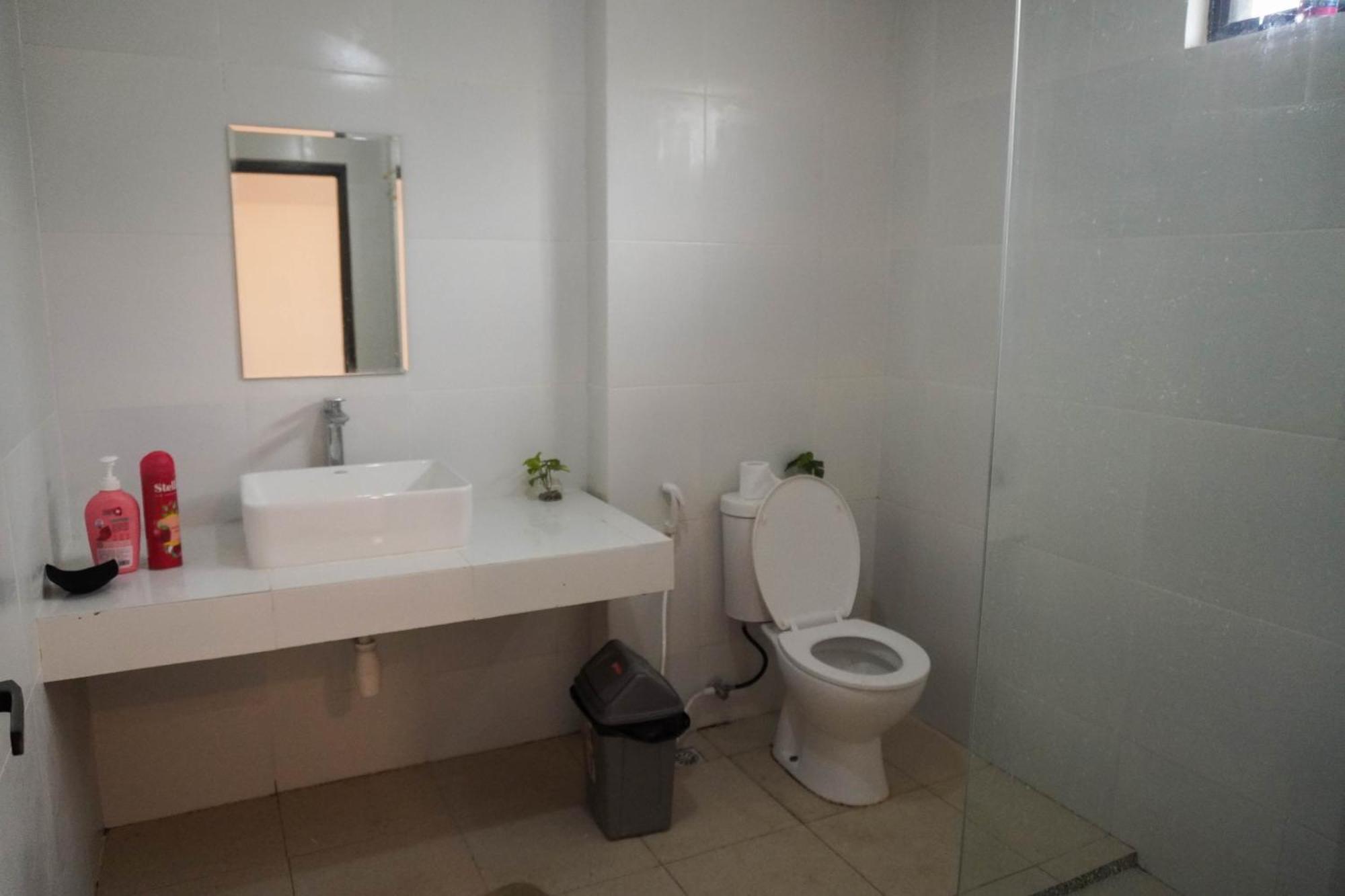 Indonesia Backpacker Hostels Kuta  ภายนอก รูปภาพ