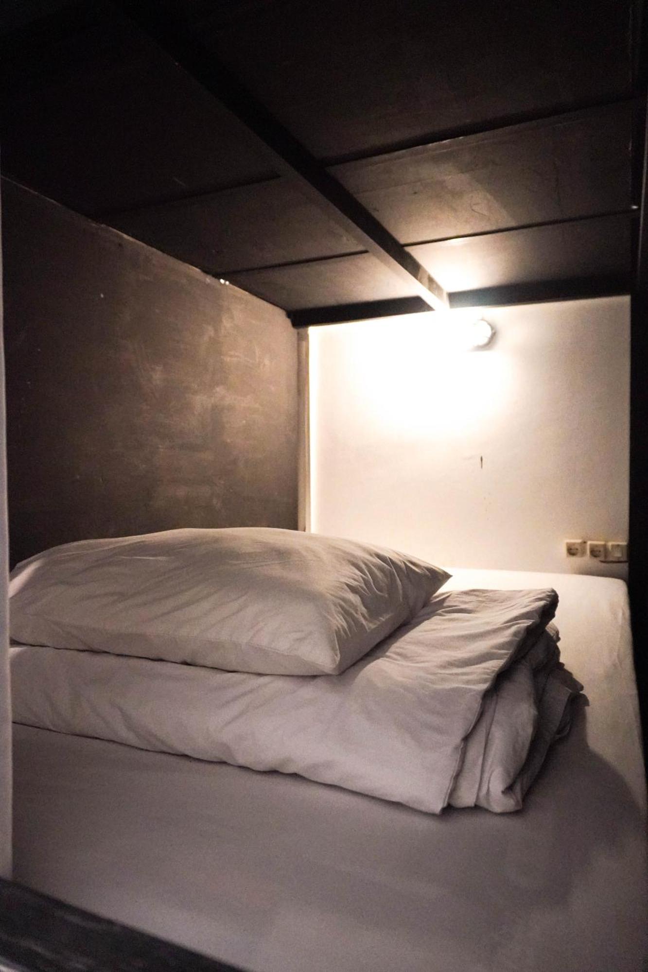Indonesia Backpacker Hostels Kuta  ภายนอก รูปภาพ