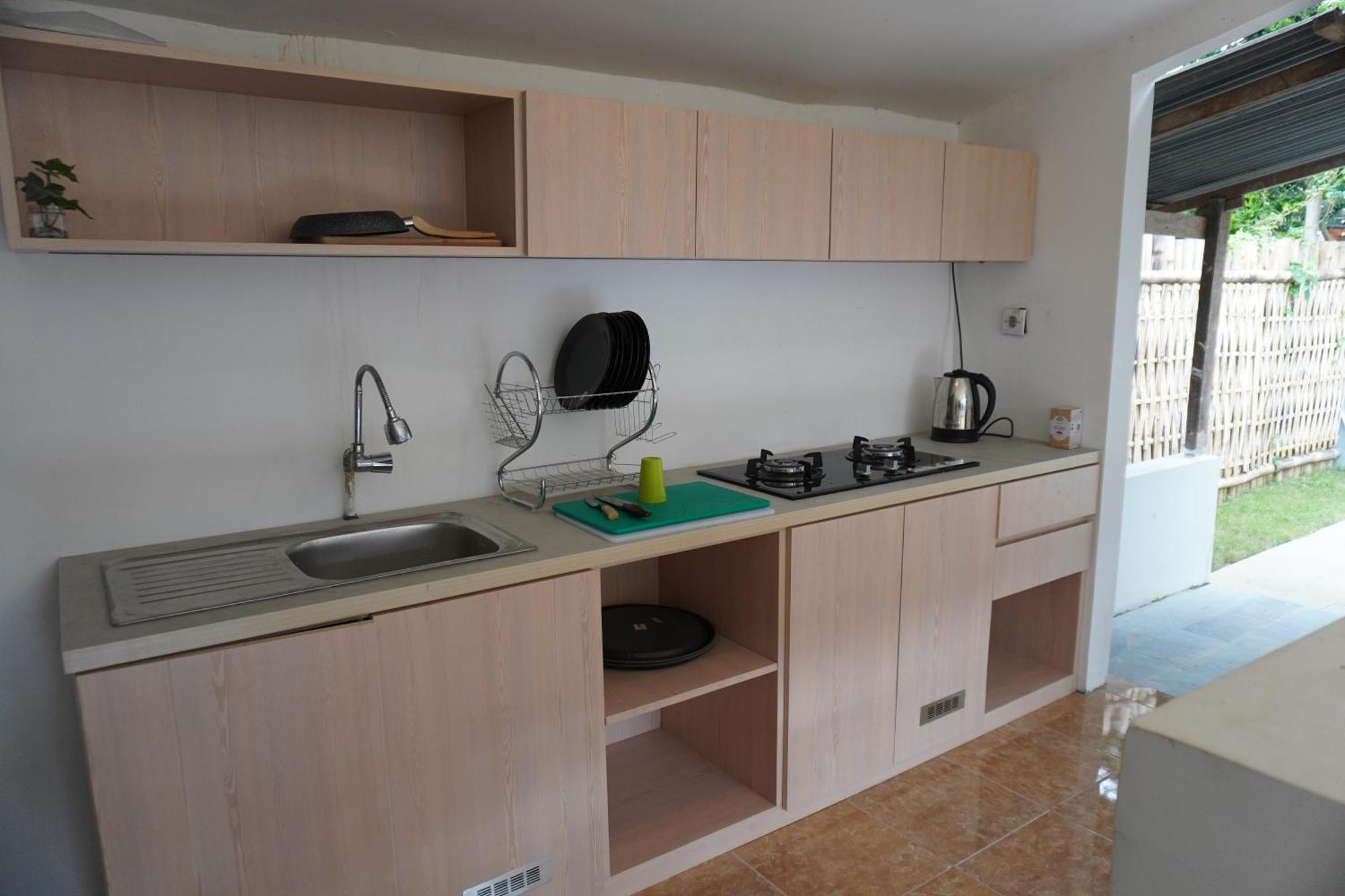 Indonesia Backpacker Hostels Kuta  ภายนอก รูปภาพ