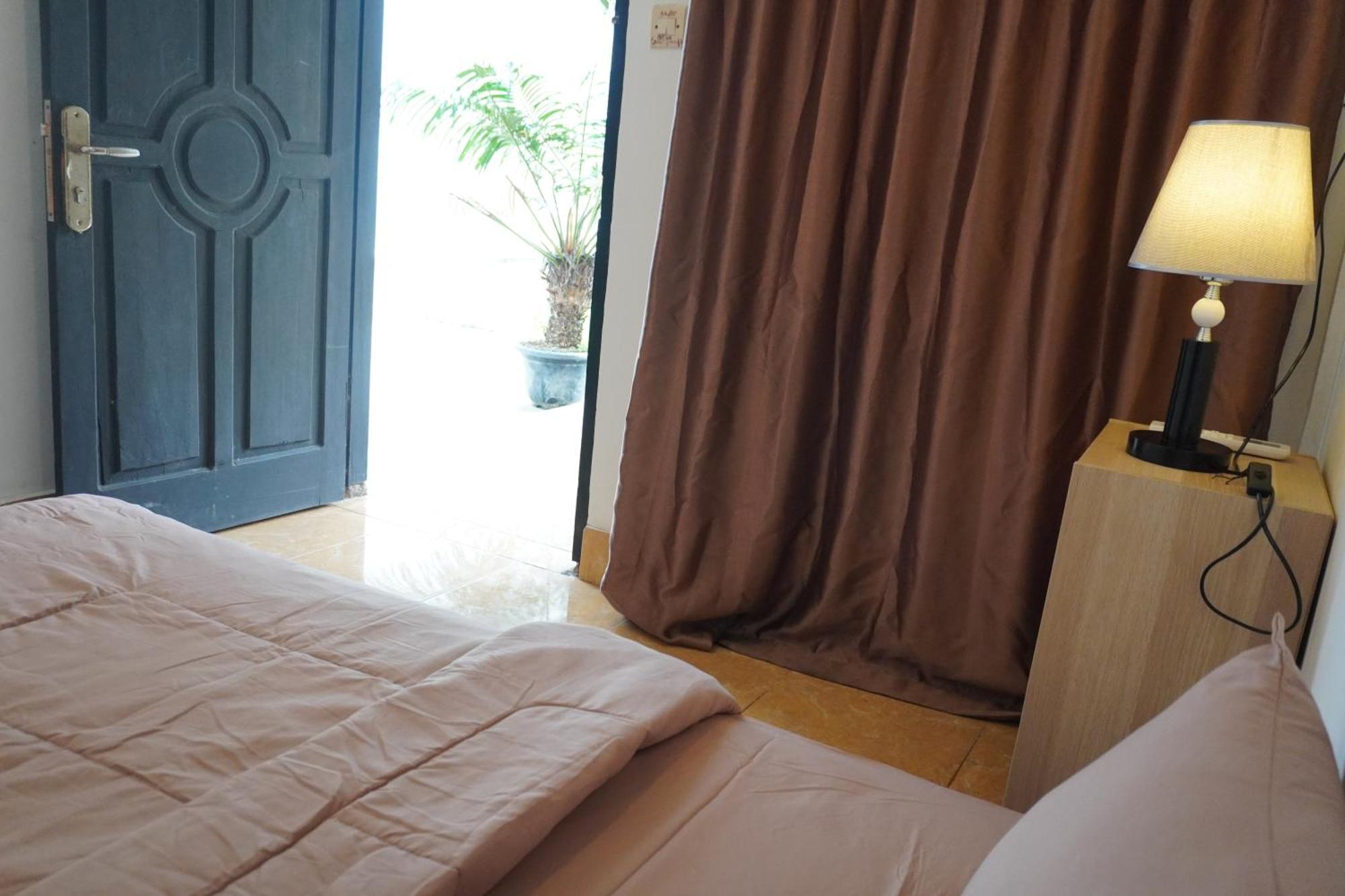 Indonesia Backpacker Hostels Kuta  ภายนอก รูปภาพ