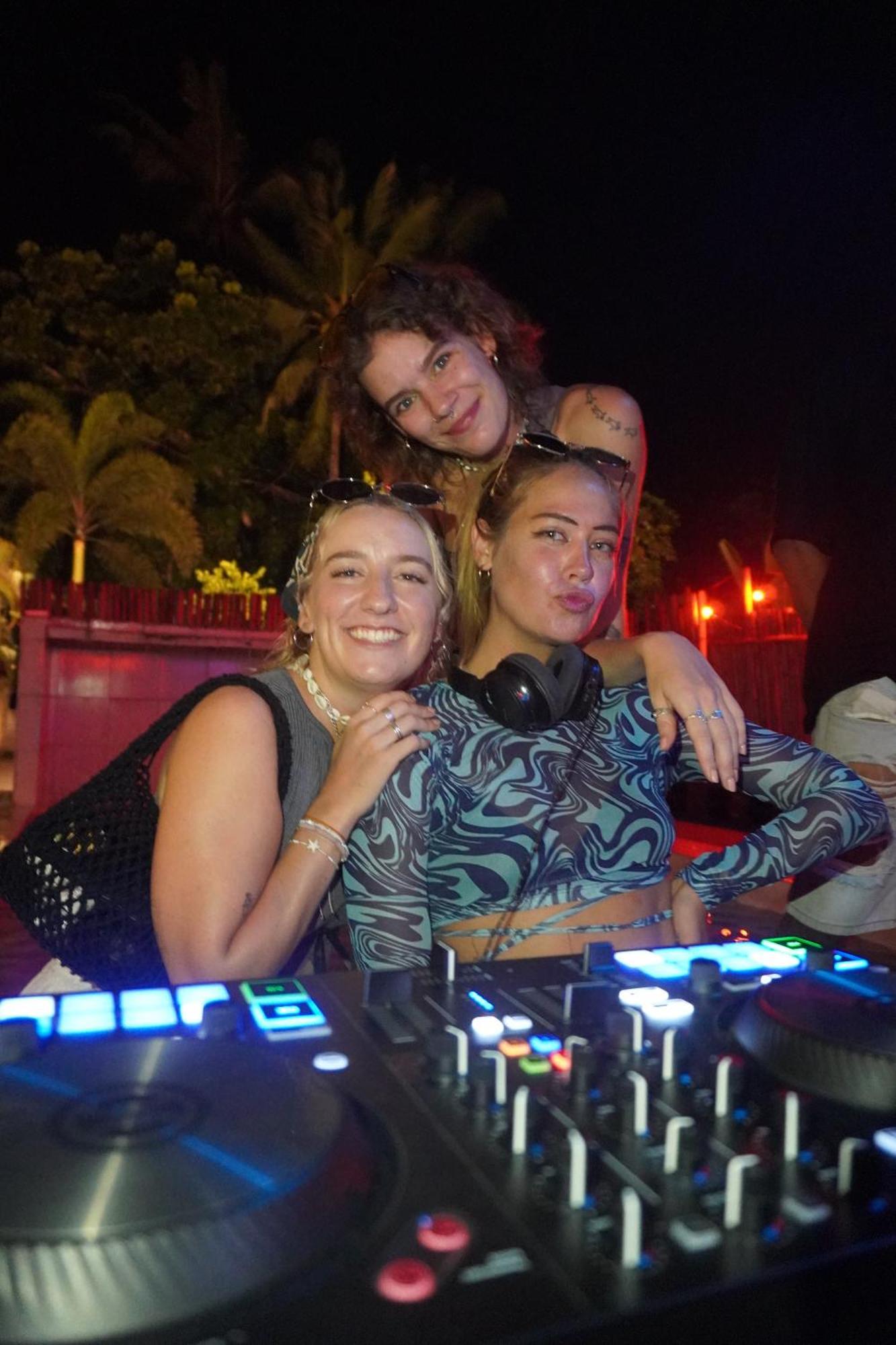 Indonesia Backpacker Hostels Kuta  ภายนอก รูปภาพ